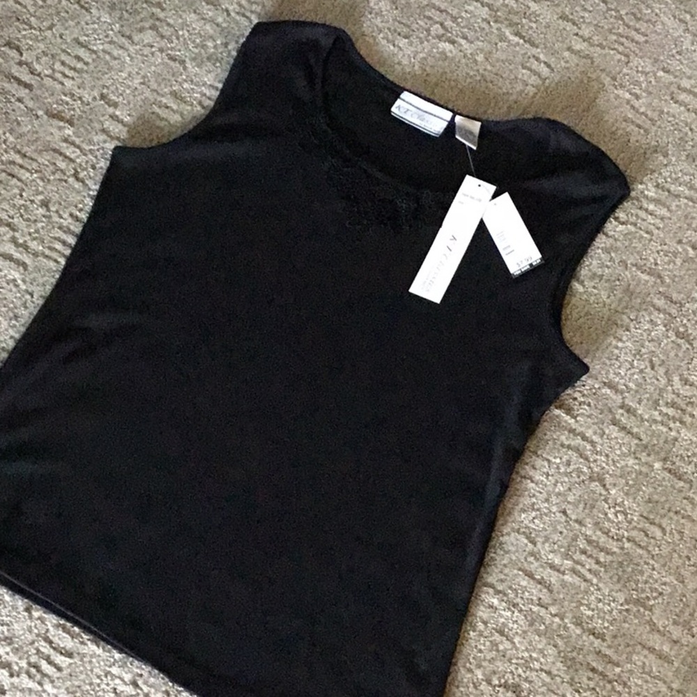 KT classics blk sleeveless top size L